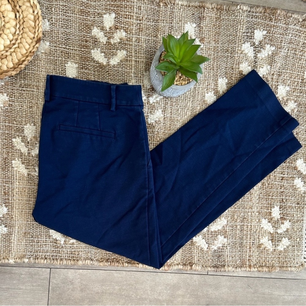 LOFT Women’s The Riviera Slim Crop Curvy Navy Blue Pants